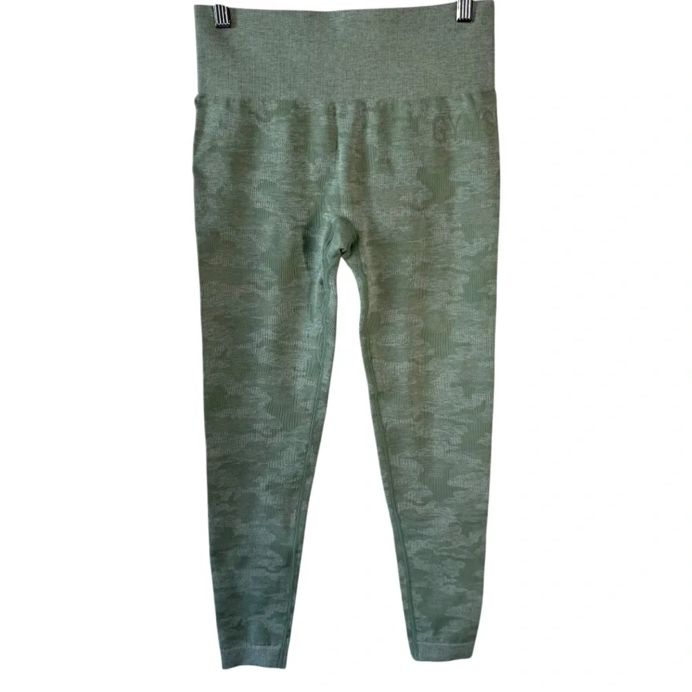 Gymshark Adapt Camo Seamless Leggings - Picture 2 of 15